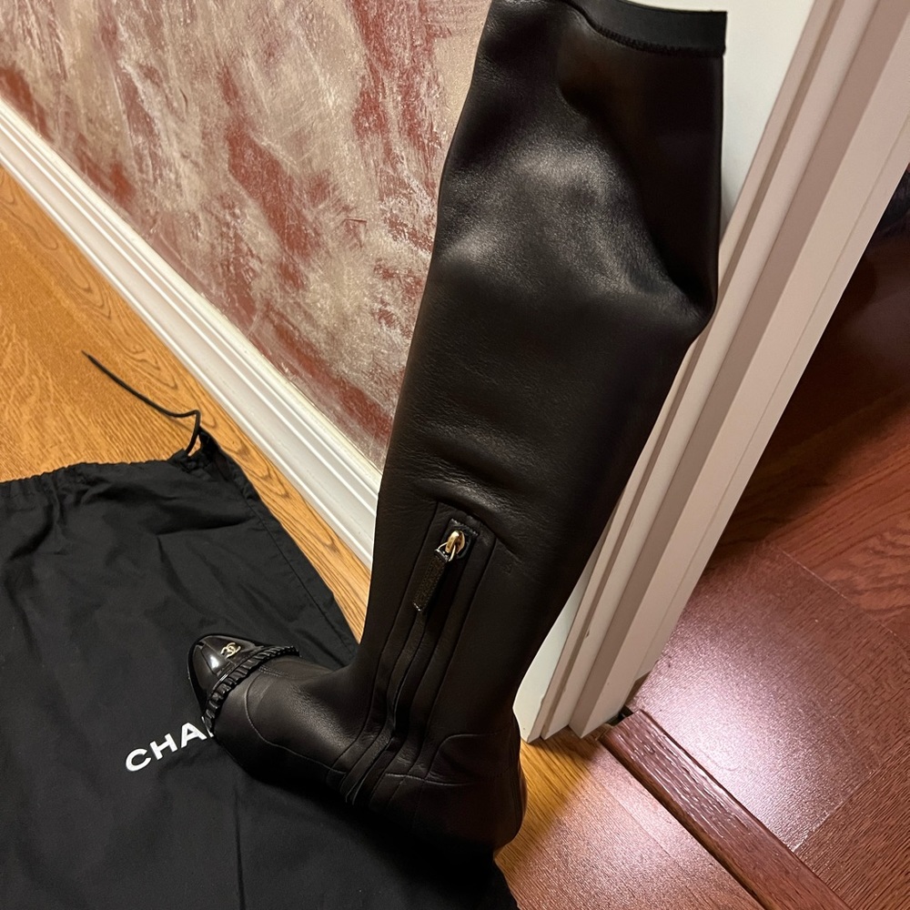 Chanel tall leather hills boots